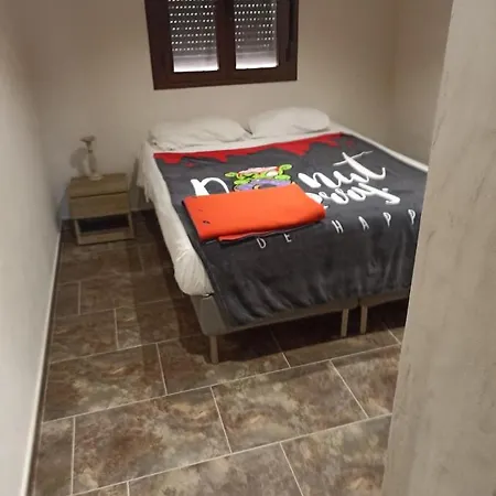 Gonil Dağ evi *